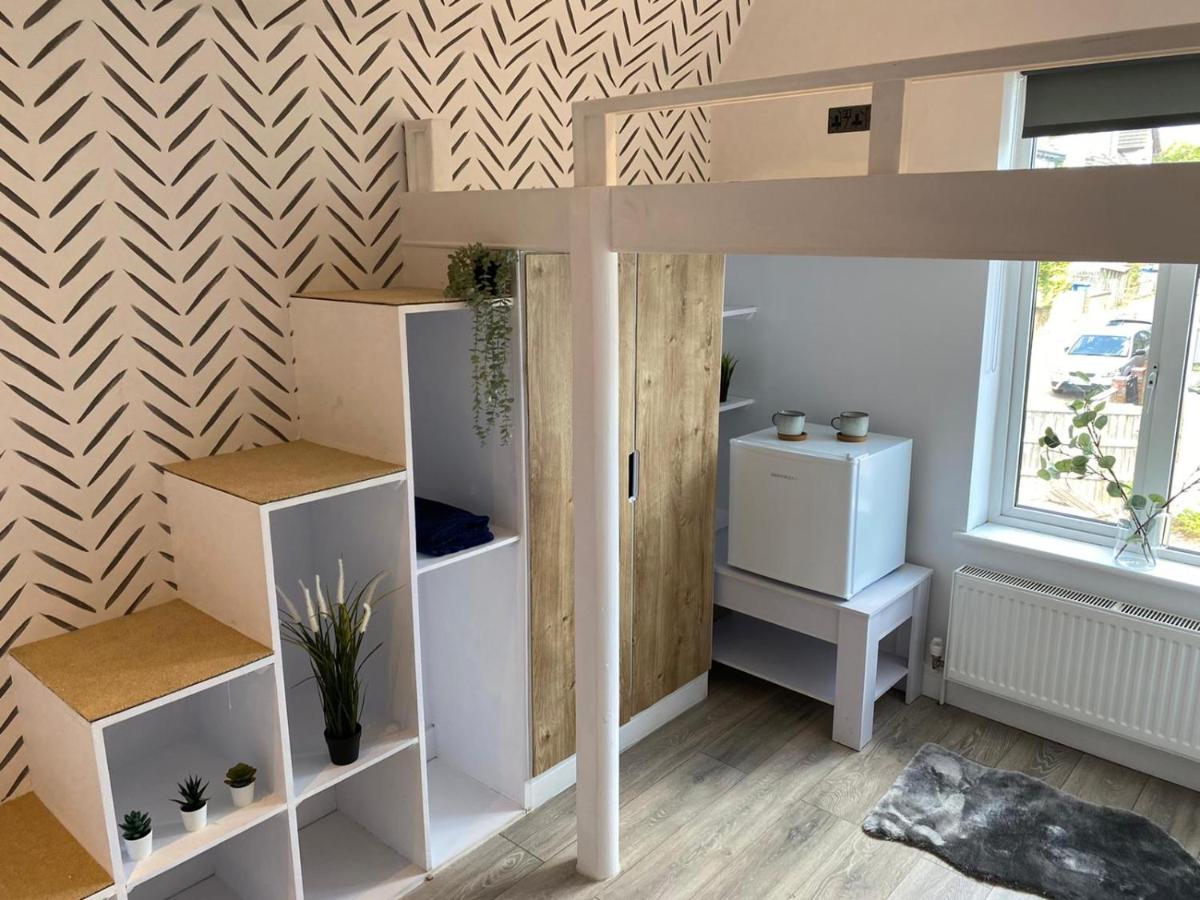 Acaster House, X4 Rooms With En-Suites X1 Room Private Bathroom, Street Parking, Close To Train Station Кетеринг Экстерьер фото