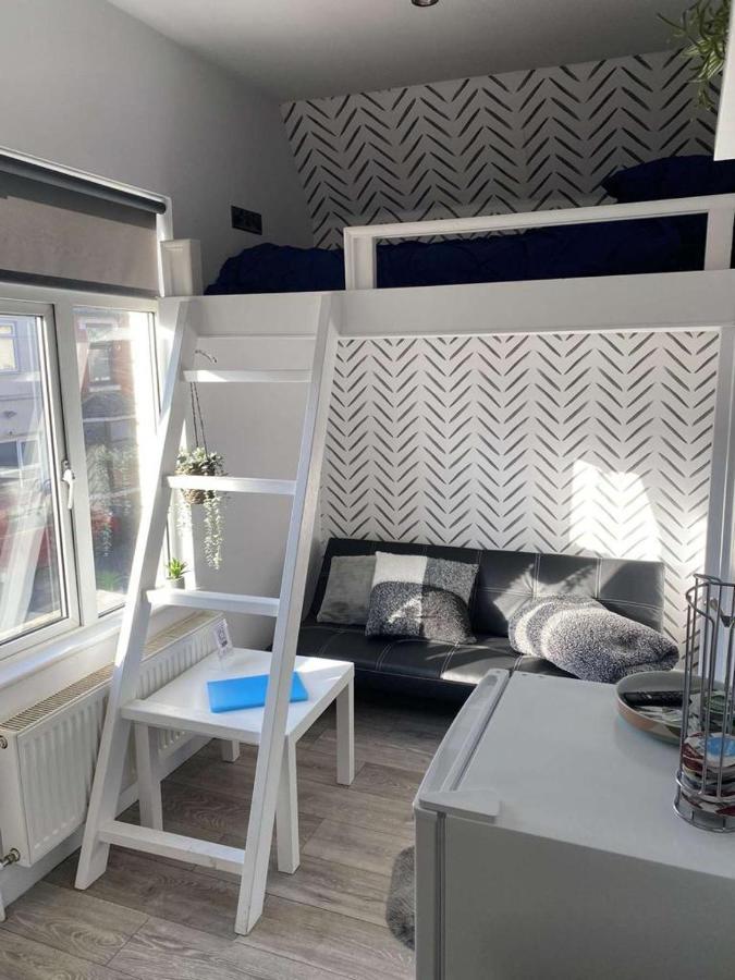 Acaster House, X4 Rooms With En-Suites X1 Room Private Bathroom, Street Parking, Close To Train Station Кетеринг Экстерьер фото